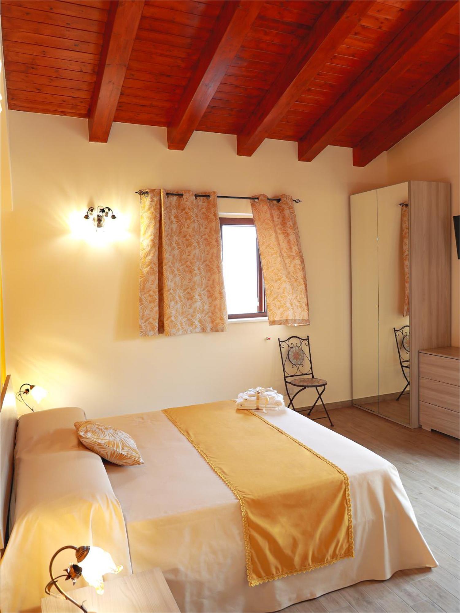 Agriturismo Bella Vista - Da Carmelo سانتا تيريزا دي ريفا الغرفة الصورة