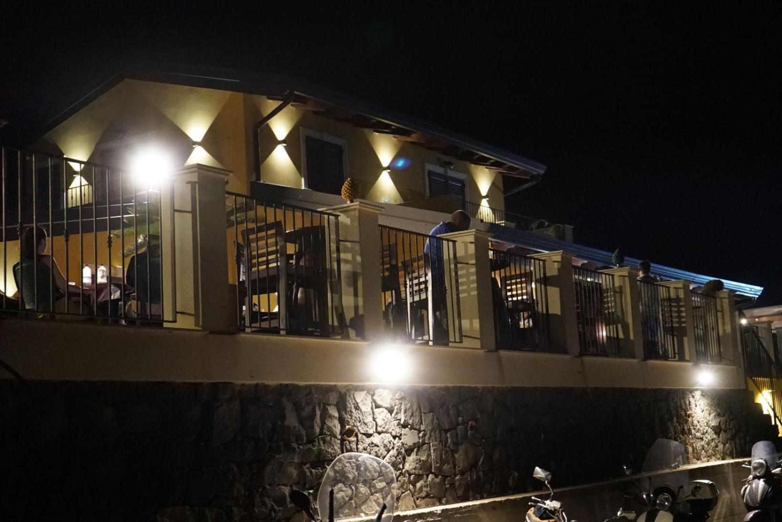 Agriturismo Bella Vista - Da Carmelo سانتا تيريزا دي ريفا المظهر الخارجي الصورة